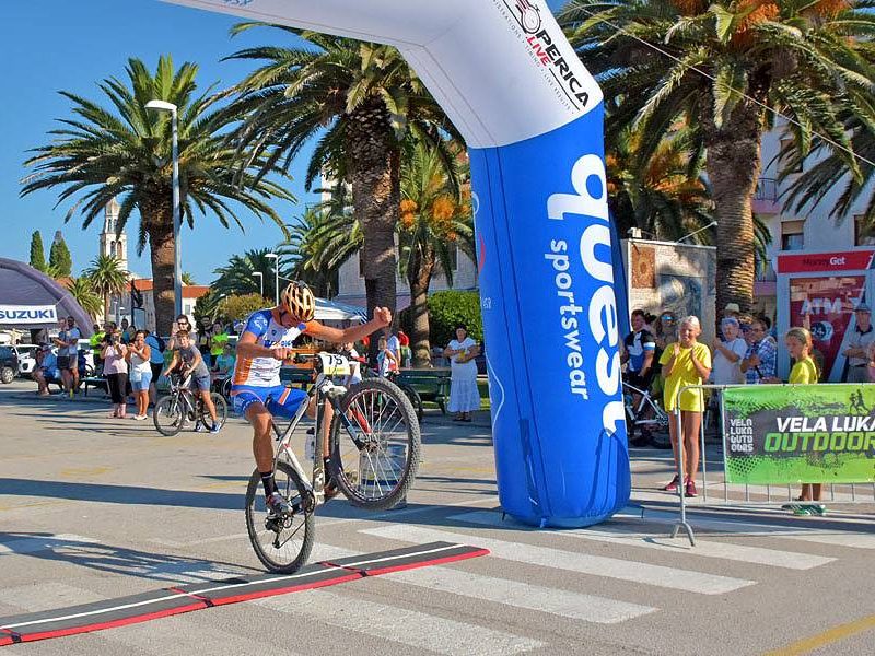 Vela Luka outdoors 2018